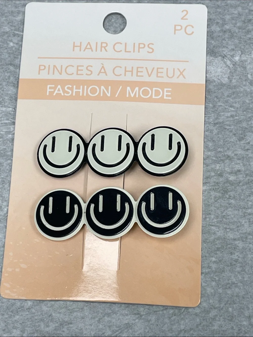 Smiley Face Hair Clips Set - Black & Cream